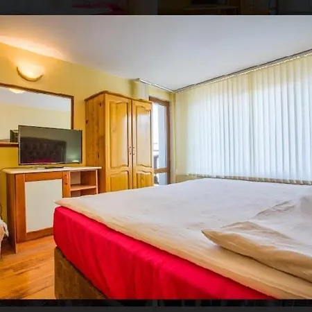 招待所 карасански 班斯科