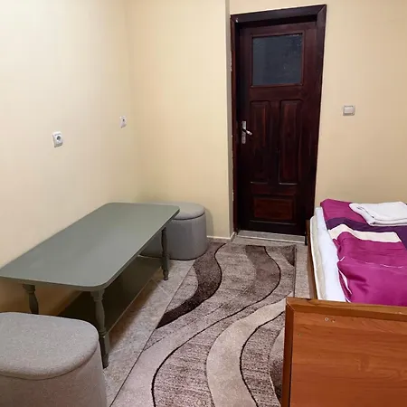 карасански ゲストハウス 3*
